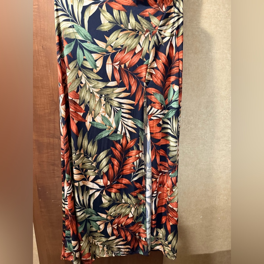 Windsor Navy and Red Leaf Print Skirt